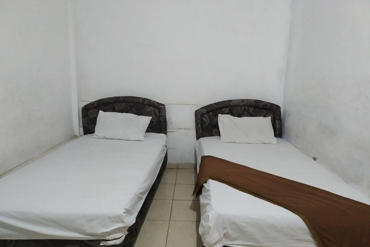 Oyo 3329 Mulya Jaya Hotel 2*