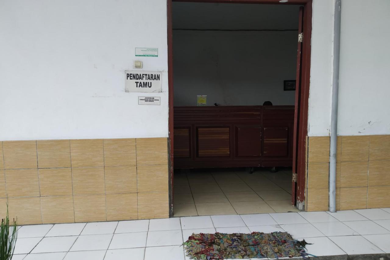Oyo 3329 Mulya Jaya Hotel 2*