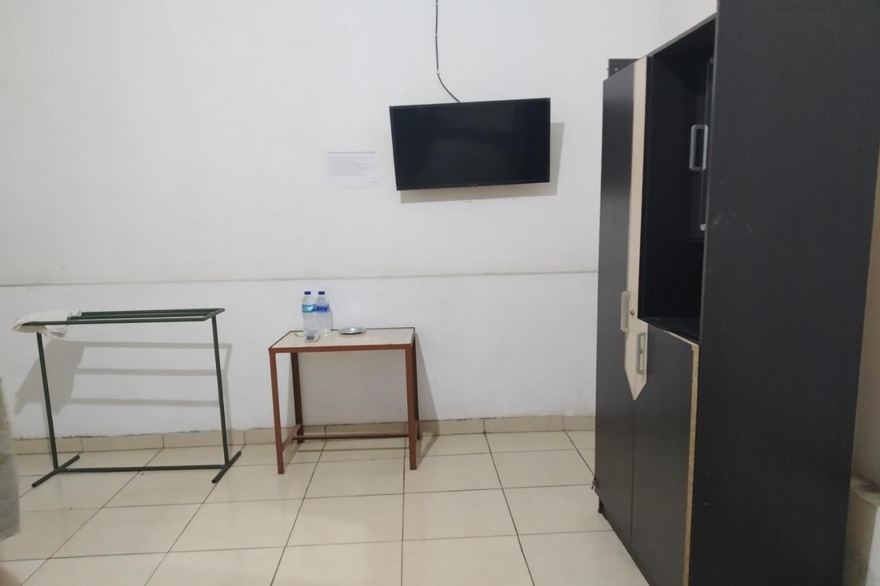 Oyo 3329 Mulya Jaya Hotel 2*